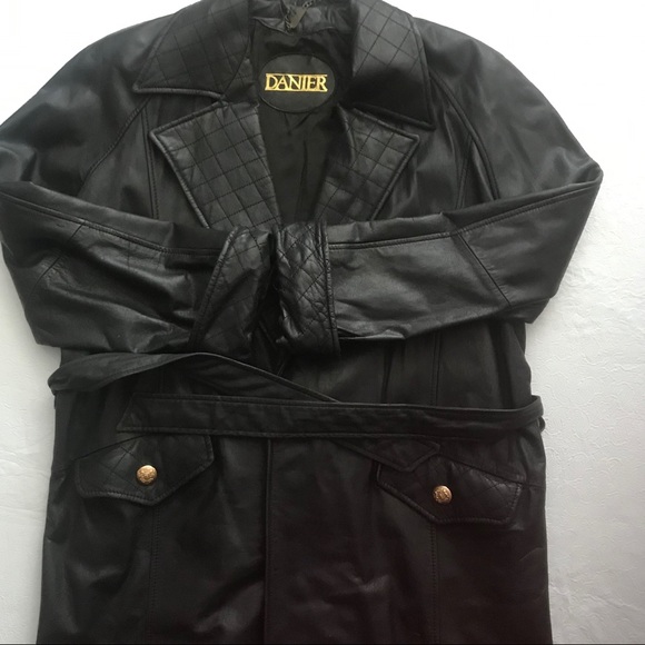 Danier Jackets & Blazers - Danier leather Women’s Leather Jacket
